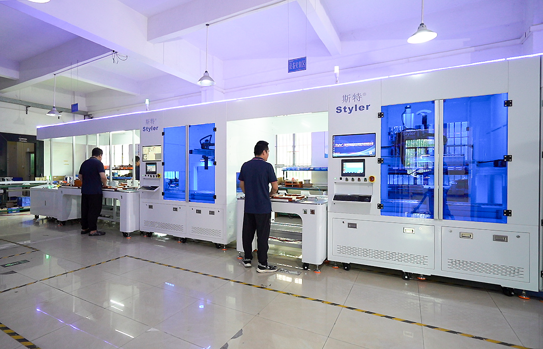 大圓柱電池激光焊接PACK線(xiàn)體